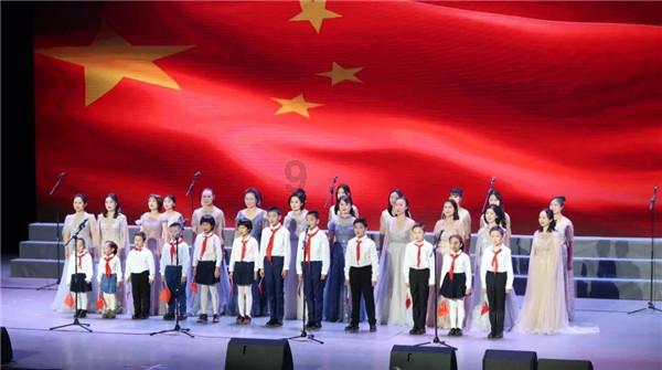 意大利威尼斯狂欢节开幕，“贡多拉”梦幻巡游